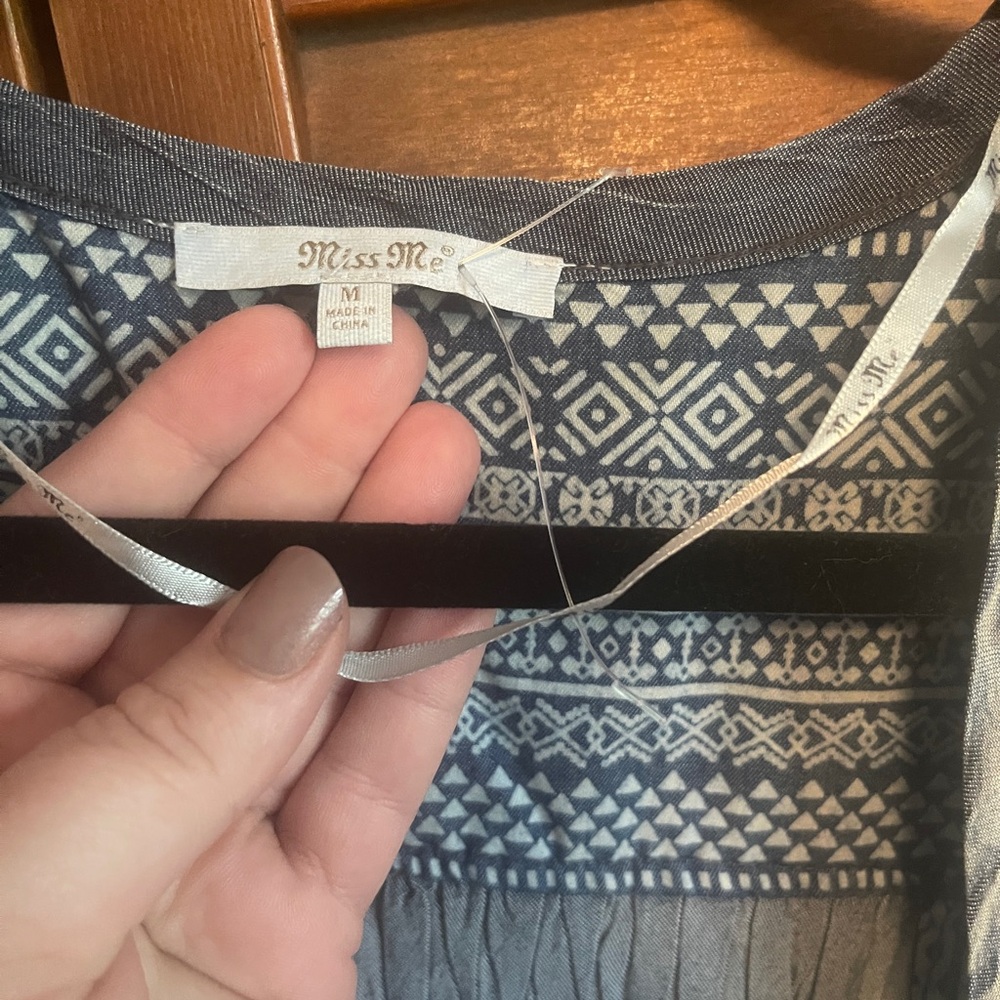 Miss Me Boho Embroidered Sleeveless Vest Jacket - Blue - Picture 3 of 3